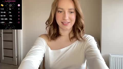 Snapshot of hot_lliinns chatting on October 7, 2025, 11:07 am Lina online show from October 7, 2025, 11:07 am