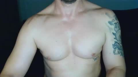 hot_mad online show from May 17, 2026, 4:43 am