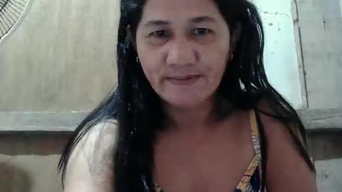 hotmama online show from January 30, 2025, 7:37 pm