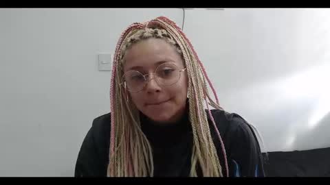 Snapshot of hot_mommymia chatting on January 6, 2025, 9:00 pm Mia online show from January 6, 2025, 9:00 pm