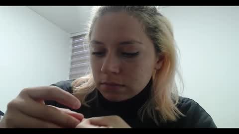 Snapshot of hot_mommymia chatting on January 25, 2025, 11:00 pm Mia online show from January 25, 2025, 11:00 pm