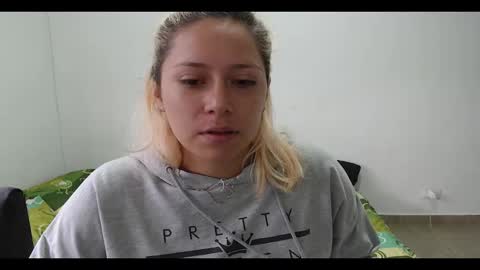 Snapshot of hot_mommymia chatting on February 13, 2025, 1:05 pm Mia online show from February 13, 2025, 1:05 pm