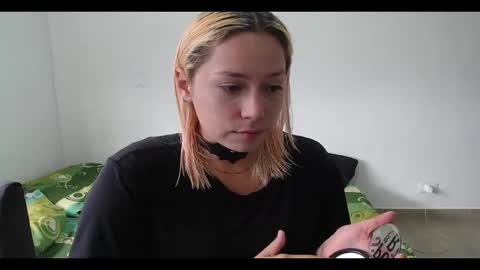 Snapshot of hot_mommymia chatting on February 13, 2025, 4:07 pm Mia online show from February 13, 2025, 4:07 pm