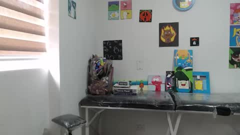 Snapshot of hot_mommymia chatting on September 16, 2025, 1:23 pm Mia online show from September 16, 2025, 1:23 pm