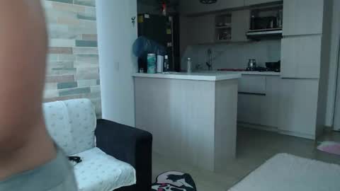 Snapshot of hot_mommymia chatting on September 28, 2025, 2:22 pm Mia online show from September 28, 2025, 2:22 pm