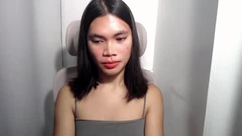 Snapshot of hot_pauline chatting on July 21, 2026, 10:01 pm hot_pauline online show from July 21, 2026, 10:01 pm