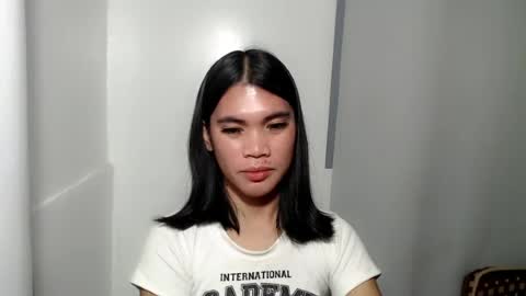 Snapshot of hot_pauline chatting on August 9, 2026, 2:35 am hot_pauline online show from August 9, 2026, 2:35 am