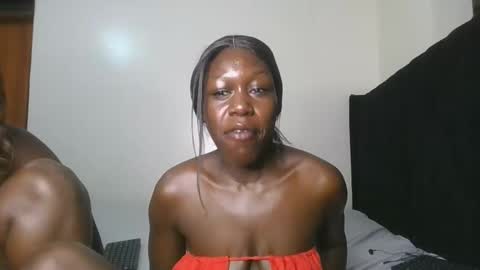 Hot petite online show from April 6, 2026, 3:46 pm