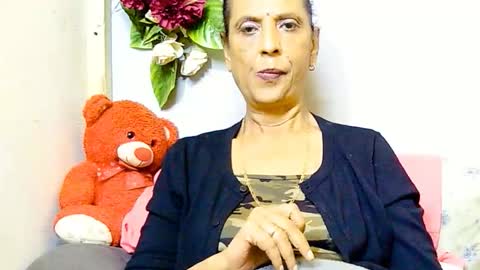 hot queen online show from June 9, 2026, 6:58 am