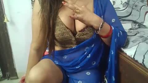 Snapshot of hot_queenn chatting on November 8, 2025, 3:34 pm kinjal online show from November 8, 2025, 3:34 pm