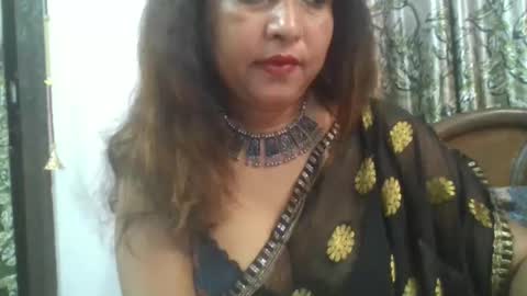 Snapshot of hot_queenn chatting on February 26, 2026, 5:12 pm kinjal online show from February 26, 2026, 5:12 pm
