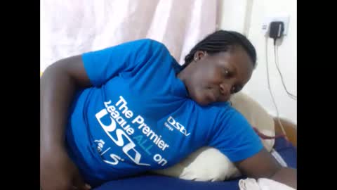 Snapshot of hot_raylah chatting on March 5, 2026, 12:06 am RAYLAH online show from March 5, 2026, 12:06 am