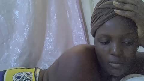 Snapshot of hot_raylah chatting on April 16, 2026, 8:04 am RAYLAH online show from April 16, 2026, 8:04 am