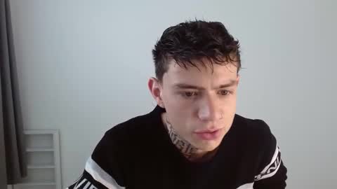 Snapshot of hot_teo_ chatting on November 29, 2025, 12:08 pm Mateo online show from November 29, 2025, 12:08 pm