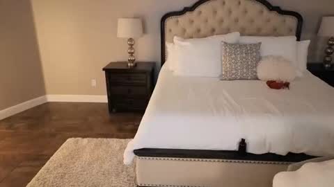 Hot Wife    hotwife sexy new milf highclass brunette bigboobs natural mature online show from May 16, 2026, 6:32 am