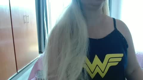 Snapshot of hot_wiffe chatting on November 1, 2025, 10:50 am couple without tabus online show from November 1, 2025, 10:50 am