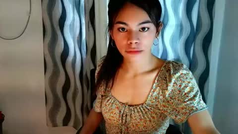 Yanna online show from April 17, 2026, 8:17 am