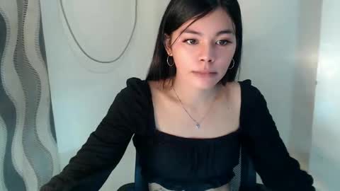 Snapshot of hot_yanna143 chatting on June 1, 2026, 9:27 pm Yanna online show from June 1, 2026, 9:27 pm