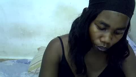 hotagrace online show from November 27, 2025, 12:40 pm