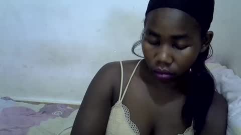 hotagrace online show from December 15, 2025, 2:27 am