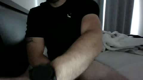hotandhard123321 online show from June 10, 2026, 11:09 am