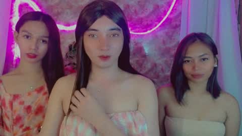 Snapshot of hotangelslut4u chatting on July 18, 2026, 5:17 pm Angel online show from July 18, 2026, 5:17 pm