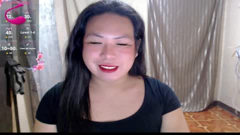 Snapshot of hotasian_mama chatting on July 4, 2026, 11:05 am Grace online show from July 4, 2026, 11:05 am