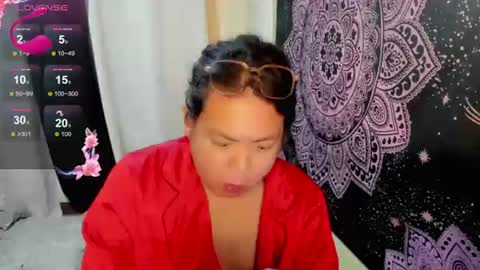 Snapshot of hotasian_mama chatting on July 29, 2026, 7:01 pm Grace online show from July 29, 2026, 7:01 pm