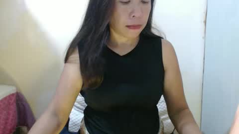 Snapshot of hotasianyue69 chatting on December 3, 2025, 3:43 pm hotasianyue69 online show from December 3, 2025, 3:43 pm