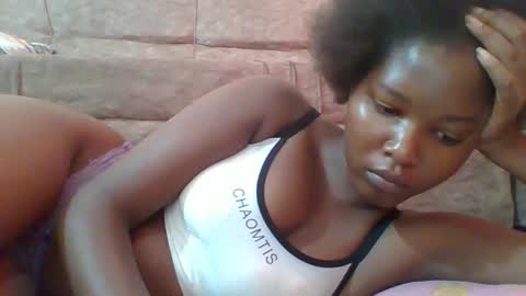 love online show from February 4, 2025, 10:10 am