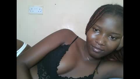 Snapshot of hotbabbee chatting on September 27, 2025, 8:41 am love online show from September 27, 2025, 8:41 am