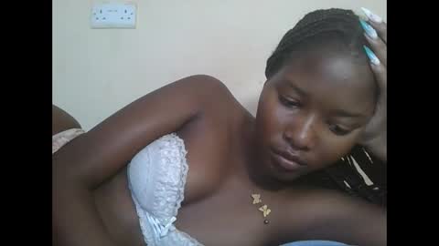 Snapshot of hotbabbee chatting on October 16, 2025, 9:54 am love online show from October 16, 2025, 9:54 am