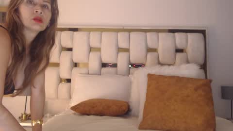 Bella Milf online show from October 1, 2025, 11:44 pm