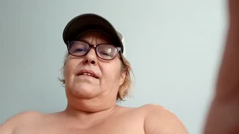 Snapshot of hotboobs117 chatting on November 25, 2025, 4:40 pm hotboobs117 online show from November 25, 2025, 4:40 pm