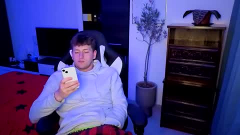 Hotboyshorny online show from April 25, 2026, 1:41 pm