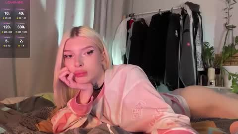 Snapshot of hotchubently chatting on October 20, 2025, 6:08 pm hotchubently online show from October 20, 2025, 6:08 pm