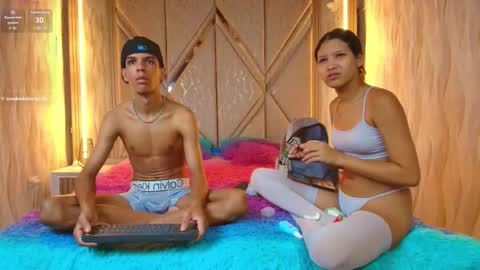 Snapshot of hotcouple_222 chatting on October 15, 2025, 7:30 am hotcouple_222 online show from October 15, 2025, 7:30 am