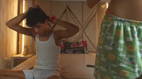 hotcouple_222 online show from March 16, 2026, 7:34 am