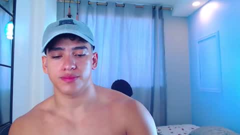 Hussain   aaron and Ekko online show from November 22, 2025, 1:10 pm