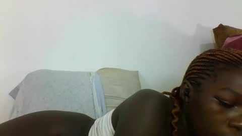 Snapshot of hotcutetracie chatting on October 7, 2025, 6:16 pm VICTORIA online show from October 7, 2025, 6:16 pm