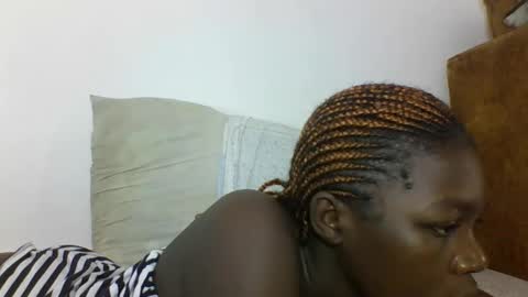 Snapshot of hotcutetracie chatting on October 10, 2025, 8:02 am VICTORIA online show from October 10, 2025, 8:02 am