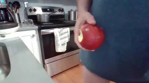 hotdog1124 online show from March 11, 2026, 11:27 am