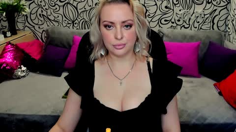 Snapshot of hotdreamhere chatting on January 30, 2025, 2:36 pm Alice online show from January 30, 2025, 2:36 pm