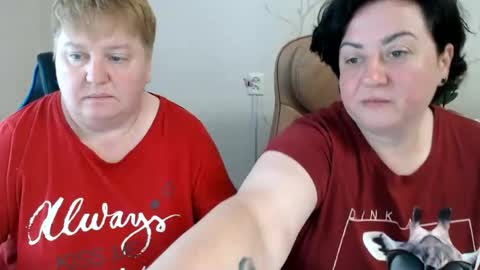 Snapshot of hotfiremommy chatting on June 12, 2026, 8:46 am LimonkaFire online show from June 12, 2026, 8:46 am