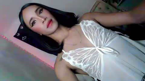 hotgirl_krisxx online show from October 25, 2025, 6:46 pm
