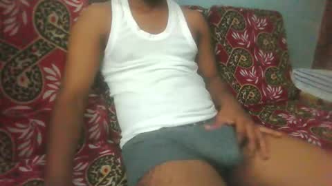hotguyy001 online show from March 2, 2026, 4:14 am