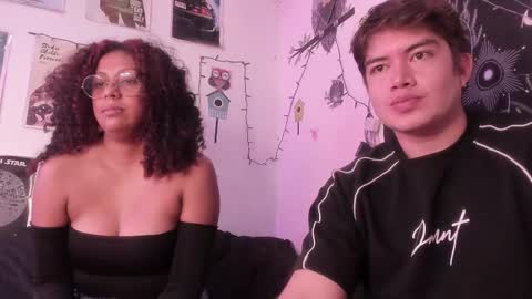 Snapshot of hothoneychile chatting on November 6, 2025, 4:30 pm Sam and Nico online show from November 6, 2025, 4:30 pm