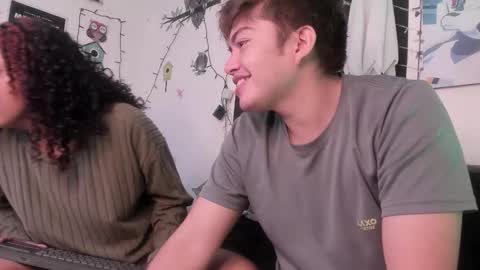 Snapshot of hothoneychile chatting on November 10, 2025, 2:10 am Sam and Nico online show from November 10, 2025, 2:10 am