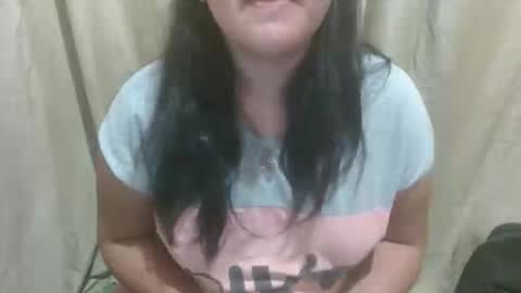 Snapshot of hotiemorenagurl18 chatting on September 15, 2025, 6:02 am hotiemorenagurl18 online show from September 15, 2025, 6:02 am