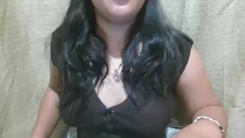 Snapshot of hotiemorenagurl18 chatting on September 19, 2025, 5:31 am hotiemorenagurl18 online show from September 19, 2025, 5:31 am